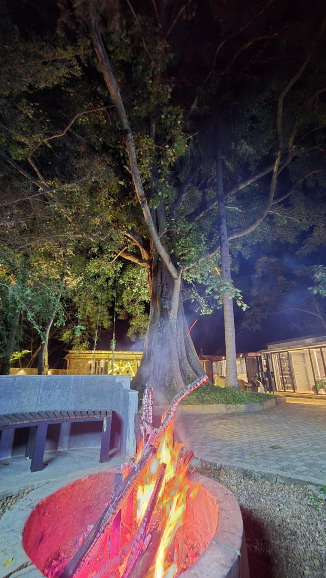 Area 4 Eco Cubes Διαμέρισμα Ella Εξωτερικό φωτογραφία